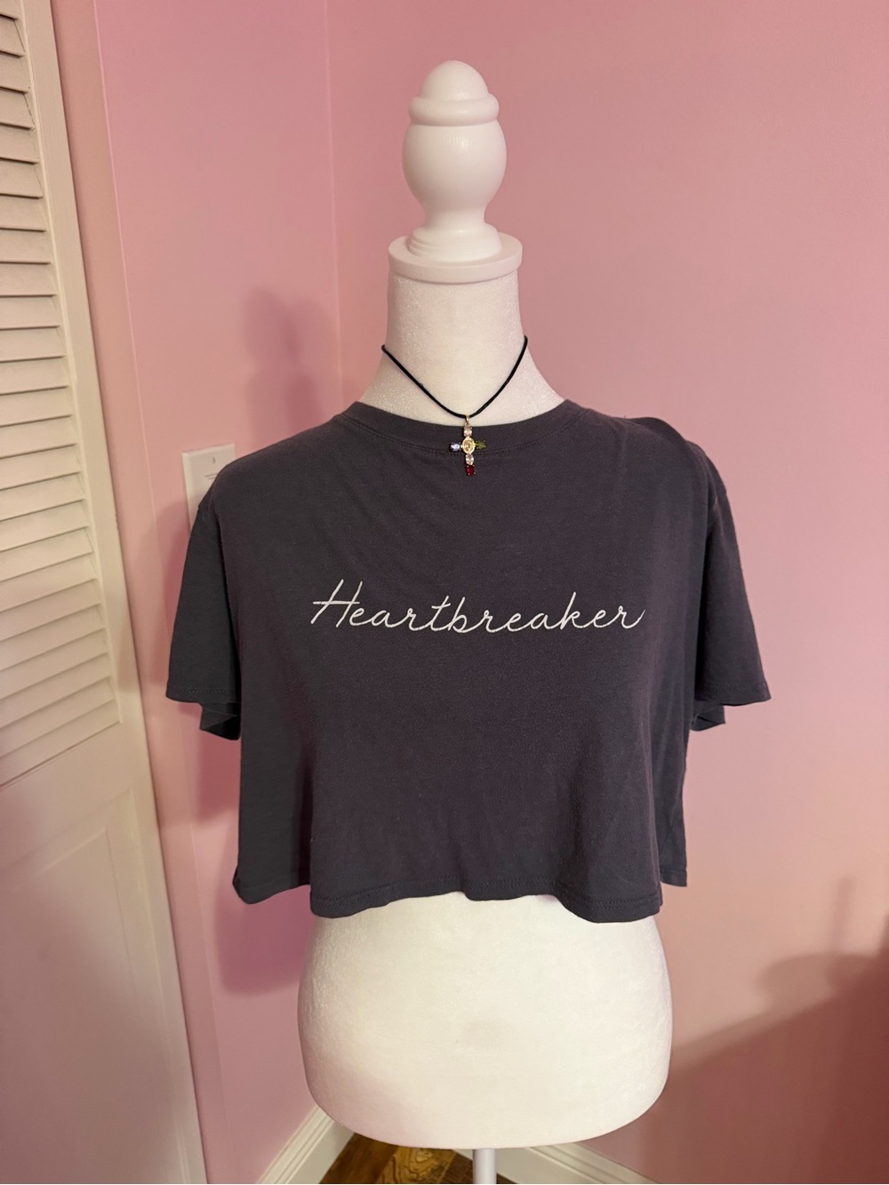 Papaya Charcoal 'Heartbreaker' Cropped Graphic Tee